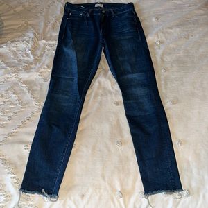 Mother denim. Looker Ankle Fray in Moonlust Privateer wash. Size 26.